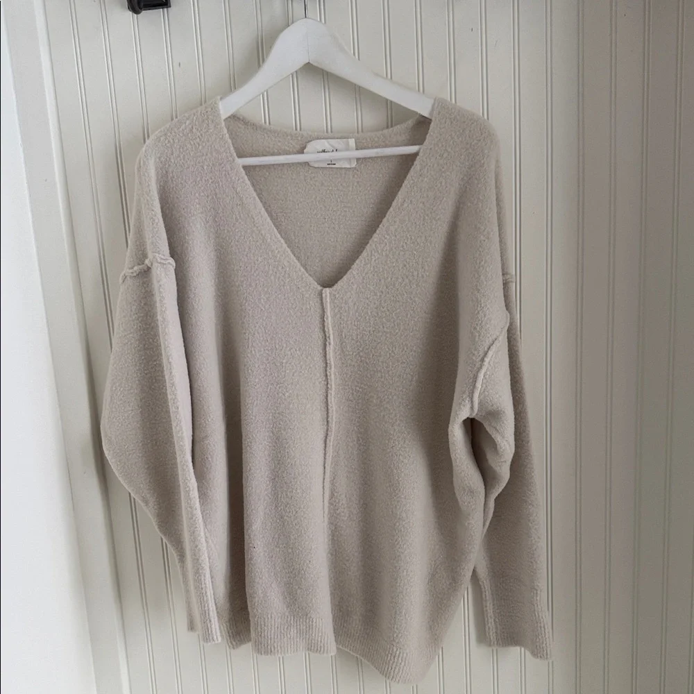 Aritzia Cream V-Neck Sweater - Picture 2 of 6